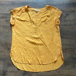 Rose + Olive Mustard Yellow Blouse Women’s Medium | Short Sleeve Button Front To